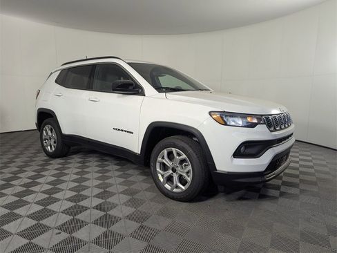 New 2026 Jeep Compass Latitude image 2