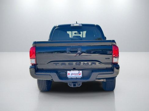 Used 2018 Toyota Tacoma TRD Sport w/ TRD Premium Sport Package image 6