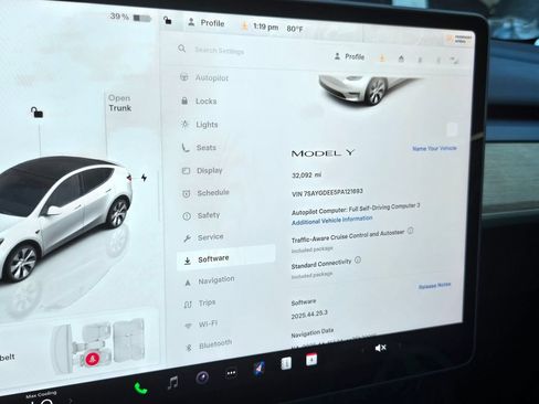 Used 2023 Tesla Model Y Long Range AWD/4WD image 21