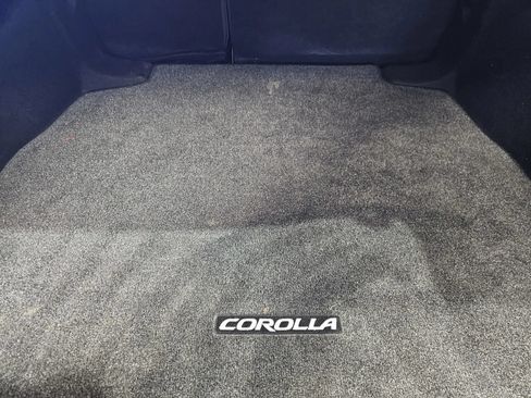 Used 2021 Toyota Corolla LE w/ Carpet Mat Package (TMS) FWD image 10