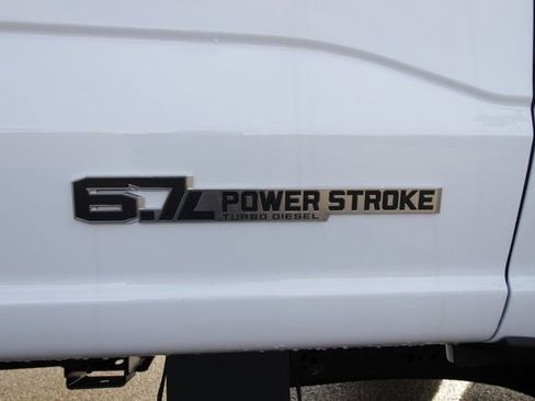 New 2024 Ford F550 4x4 Regular Cab Super Duty image 8