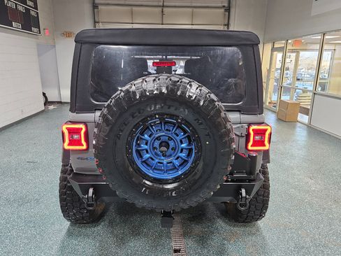 Used 2022 Jeep Wrangler Unlimited Rubicon 4xe image 8
