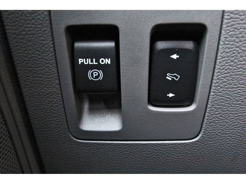 Used 2019 Ford F150 XLT w/ Equipment Group 302A Luxury AWD/4WD image 22