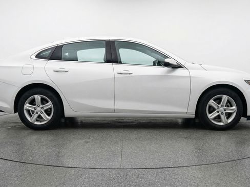 Used 2024 Chevrolet Malibu LT image 11