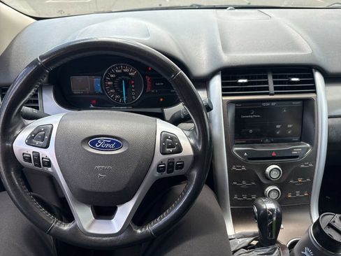 Used 2013 Ford Edge SEL FWD image 12