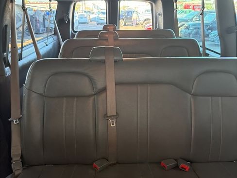 Used 2017 Chevrolet Express 3500 LS image 39