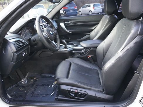 Used 2015 BMW M235i Coupe image 9