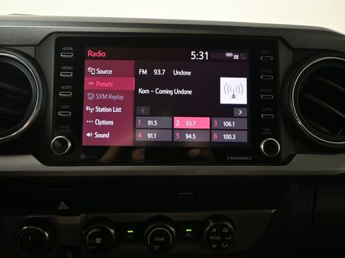Used 2020 Toyota Tacoma SR5 AWD/4WD image 27