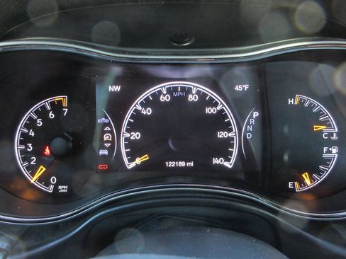 Used 2019 Jeep Grand Cherokee High Altitude AWD/4WD image 6