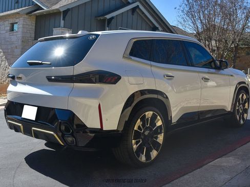 Used 2024 BMW XM w/ M Driver's Package image 8