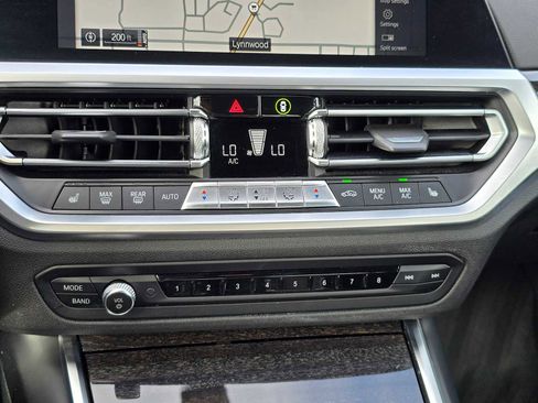 Used 2021 BMW 330i Sedan w/ Premium Package image 25