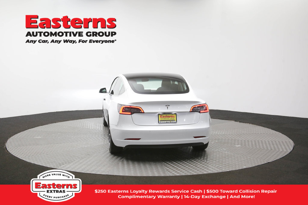 Used 2020 Tesla Model 3 Standard Range RWD image 32