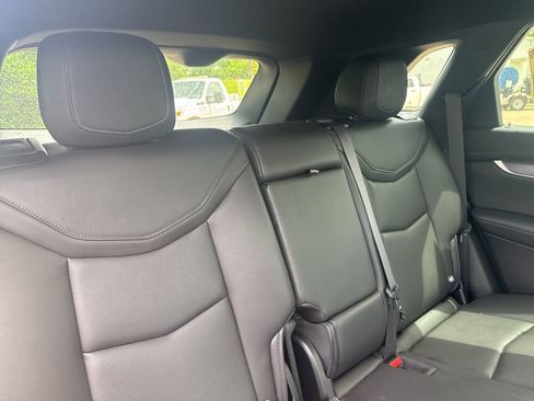 Used 2024 Cadillac XT5 Luxury FWD image 8