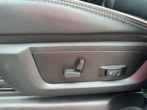 Used 2026 RAM 2500 Laramie AWD/4WD image 22