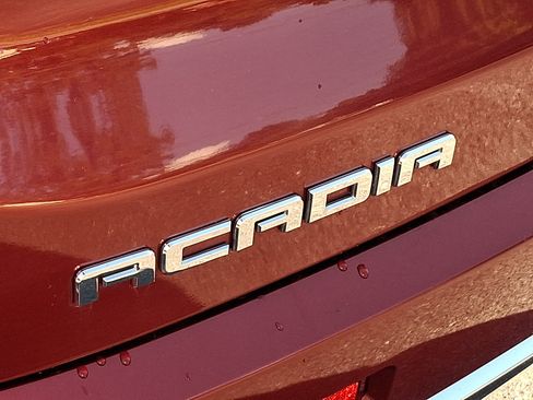 Used 2019 GMC Acadia Denali w/ Technology Package AWD/4WD image 30
