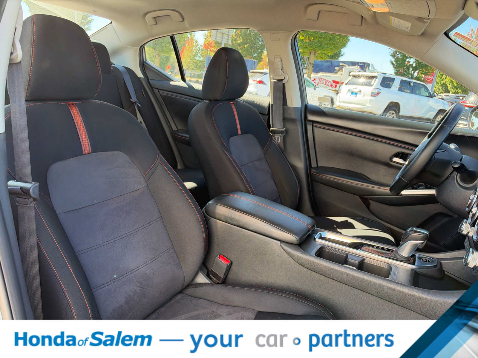 Used 2025 Nissan Sentra SR FWD image 14