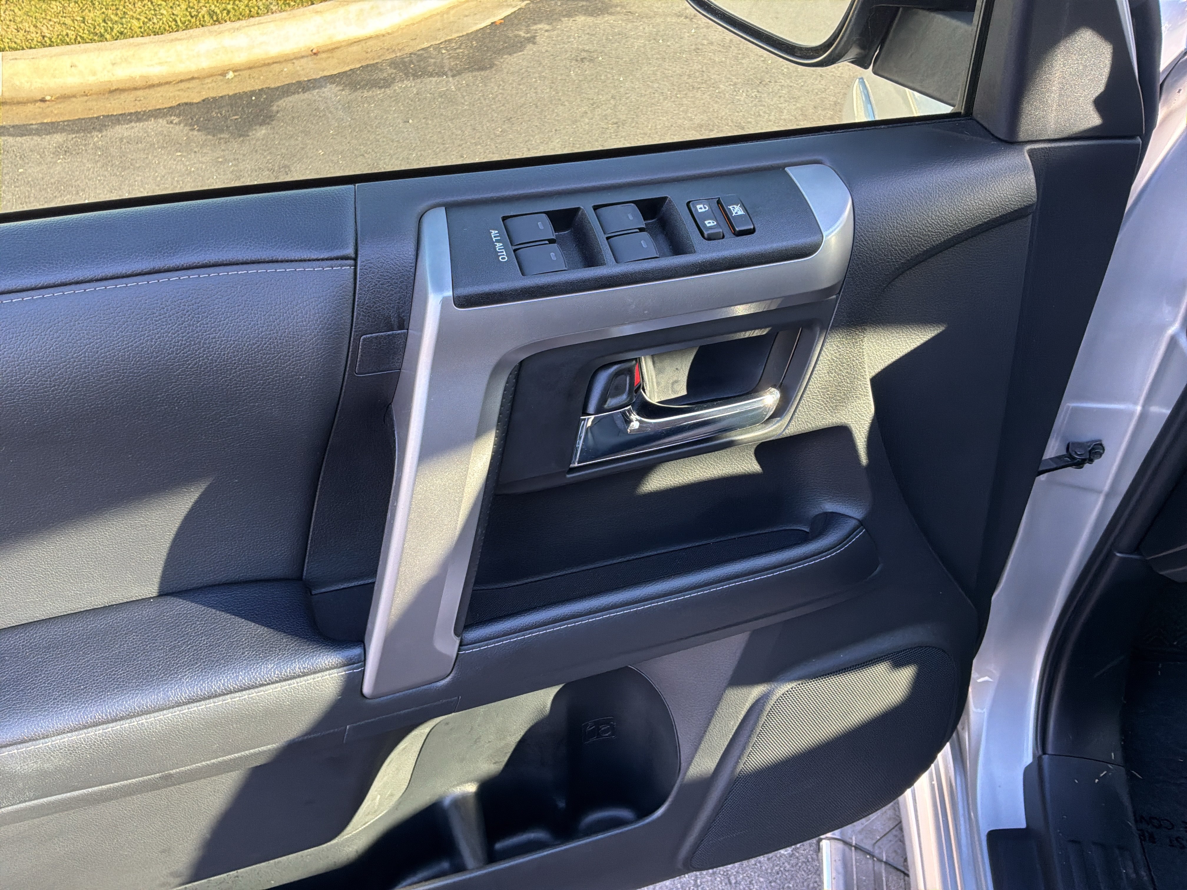 Used 2022 Toyota 4Runner TRD Sport w/ Technology Package RWD image 15