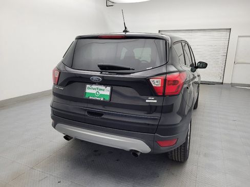 Used 2019 Ford Escape SE image 7