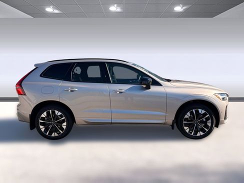 New 2026 Volvo XC60 B5 Plus w/ Climate Package AWD/4WD image 8