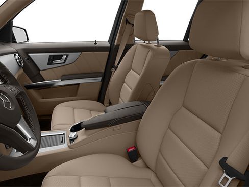 Used 2013 Mercedes-Benz GLK 350 4MATIC image 8