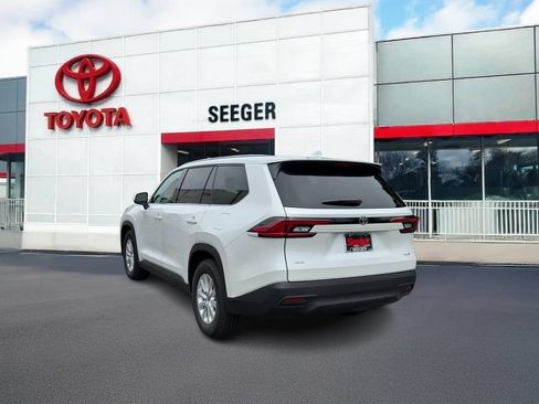 Used 2026 Toyota Grand Highlander AWD image 9