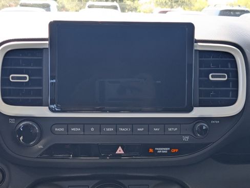 New 2025 Hyundai Venue Limited image 14