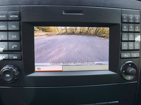 Used 2016 Mercedes-Benz Metris Passenger image 20