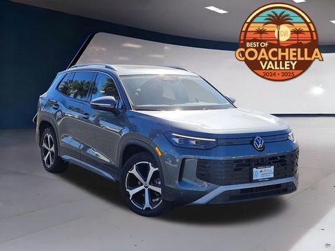 New 2026 Volkswagen Tiguan SE FWD image 1