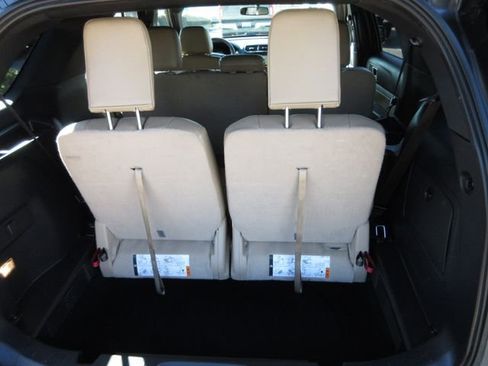 Used 2016 Ford Explorer XLT w/ Equipment Group 202A image 27