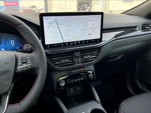 Used 2024 Ford Escape ST-Line Select w/ Tech Pack #2 image 6