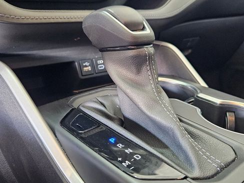 Used 2023 Toyota Highlander XLE image 10