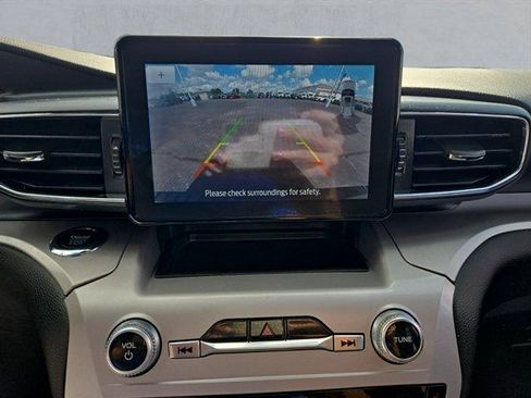 Certified 2023 Ford Explorer XLT w/ Equipment Group 202A AWD/4WD image 19