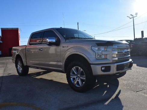 Used 2017 Ford F150 Platinum w/ Technology Package image 6