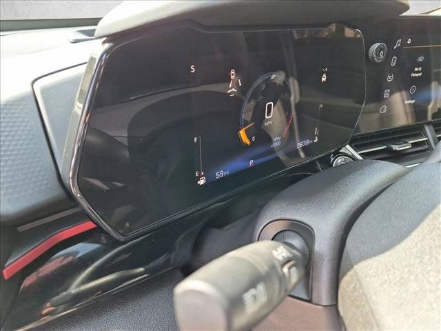 Used 2025 Chevrolet Trax RS w/ Driver Confidence Package FWD image 16