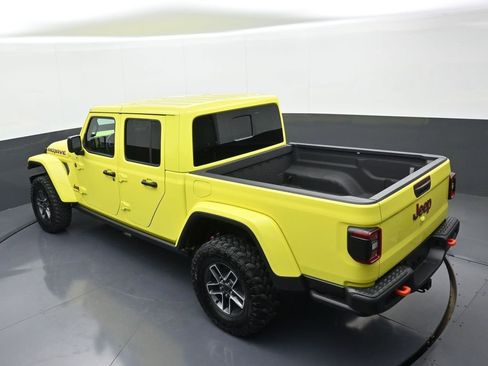 Used 2024 Jeep Gladiator Mojave AWD/4WD image 32
