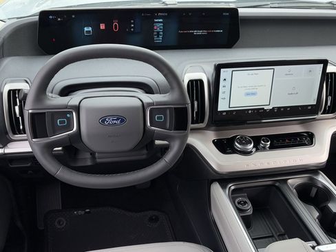 New 2026 Ford Expedition Active image 41