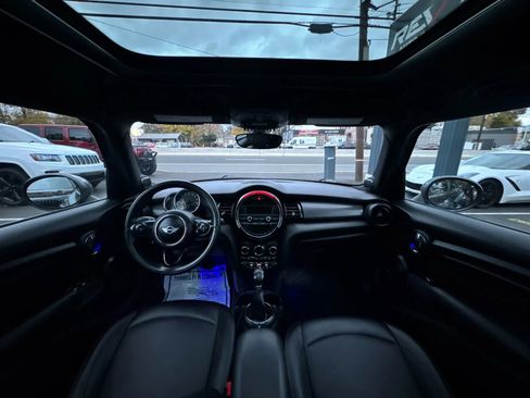 Used 2015 MINI Cooper 4-Door Hardtop image 28