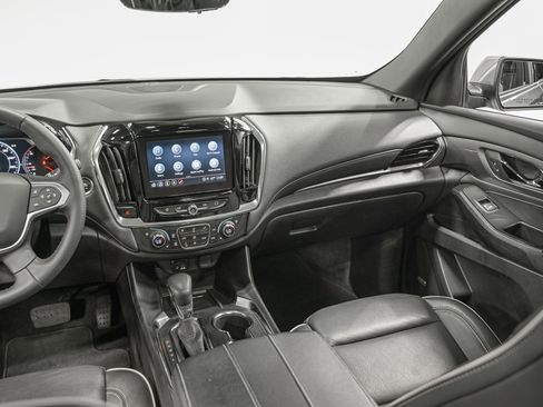 Used 2023 Chevrolet Traverse Premier image 29