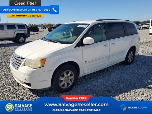 Used 2008 Chrysler Town & Country Touring image 1