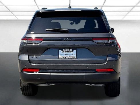 New 2025 Jeep Grand Cherokee Altitude AWD/4WD image 5