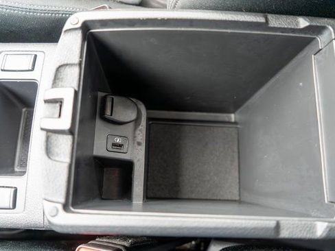 Used 2020 Nissan Rogue SV image 33