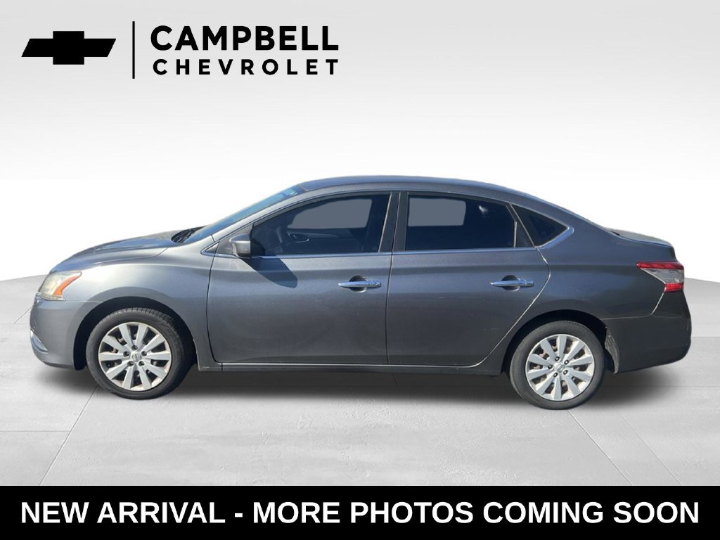 Used 2015 Nissan Sentra SV w/ Navigation Package FWD image 2