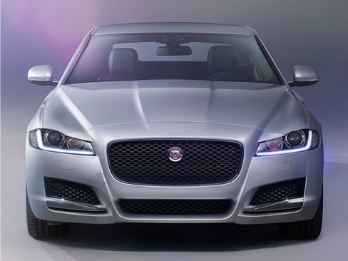 Used 2019 Jaguar XF Prestige AWD/4WD image 1