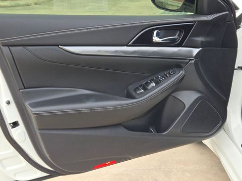Used 2019 Nissan Maxima 3.5 SV w/ Floor Mat Group image 11