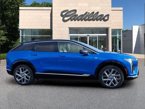 New 2026 Cadillac Optiq Luxury 1 image 6