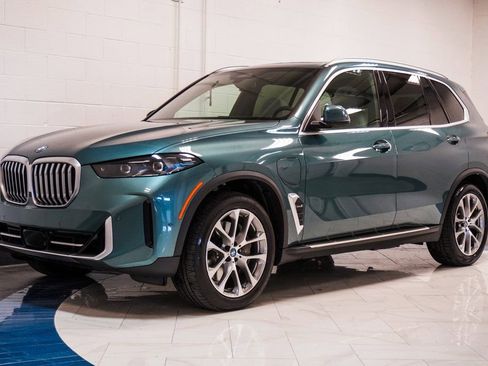 Used 2024 BMW X5 xDrive50e AWD/4WD image 4