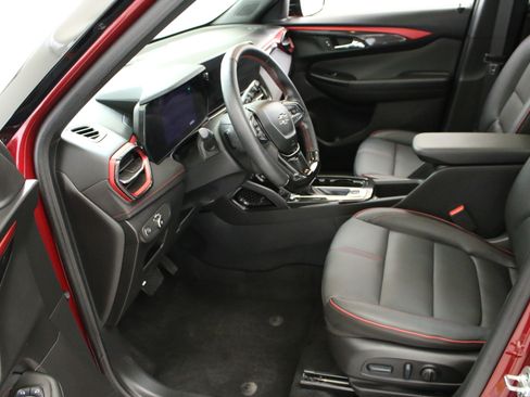 Used 2024 Chevrolet TrailBlazer RS w/ Convenience Package AWD/4WD image 25