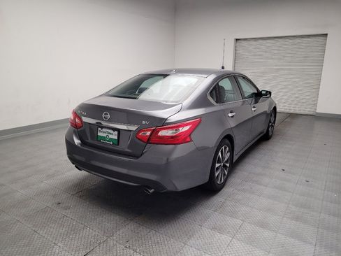 Used 2017 Nissan Altima 2.5 SV FWD image 9