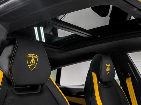 Used 2025 Lamborghini Urus S AWD/4WD image 43