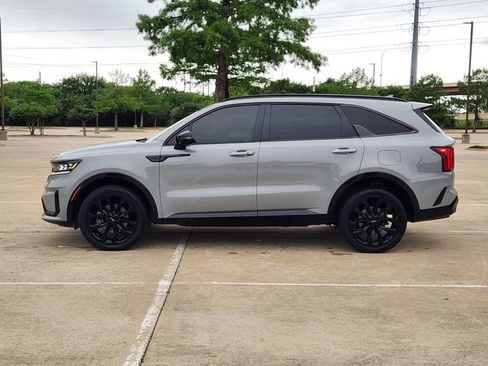 Used 2023 Kia Sorento SX AWD/4WD image 4